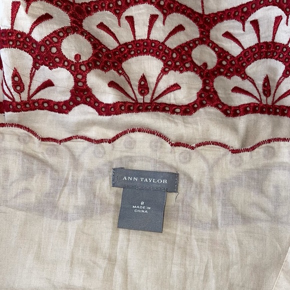 Ann Taylor Embroidered Tank Top Size 8 - Picture 5 of 6